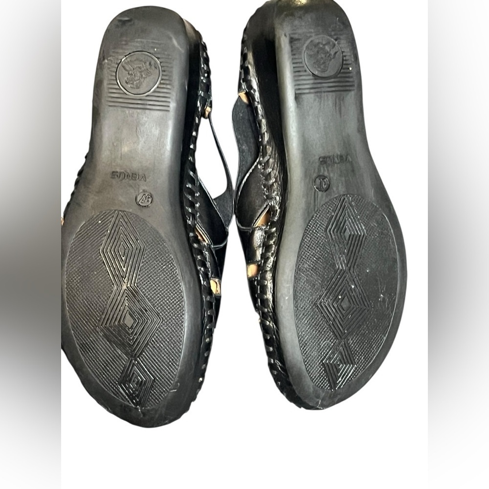VENUS Black Leather Fisherman Sandals Cutout Comfort Boho Walking EU 37 6.5 - Picture 5 of 6